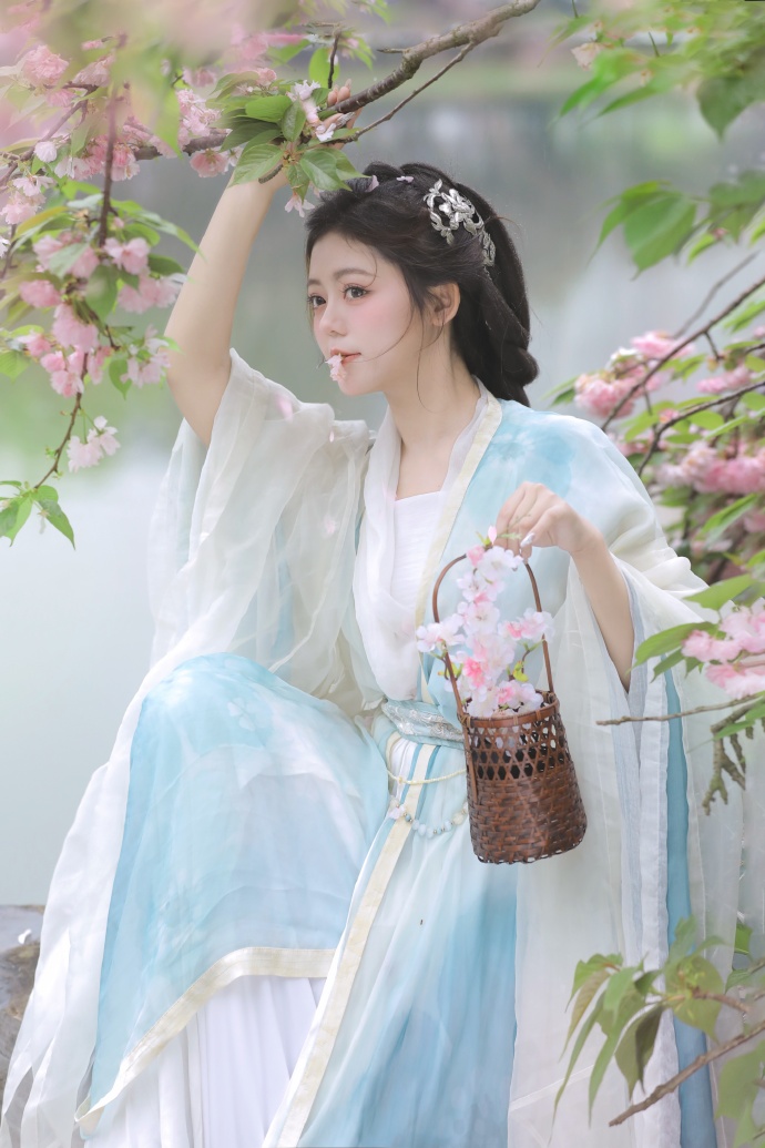 久久久无码人妻精品无码