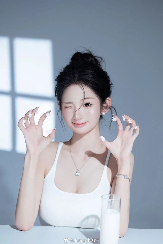 麻豆三级片