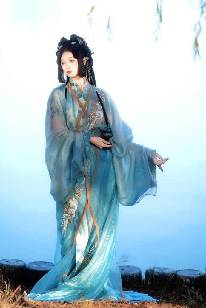 SEO全称揭秘：搜索引擎优化的重要性与策略